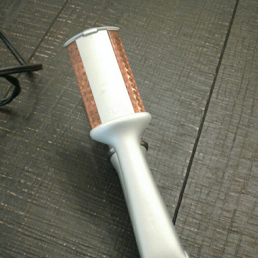 InStyler Straightening Iron - Picture 2 of 4
